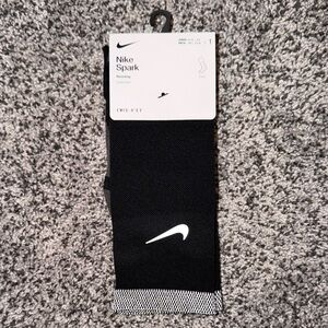 NWT Nike Spark Cushioned Crew Running Socks